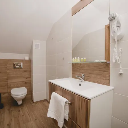 Mirella فندق مبيت وإفطار