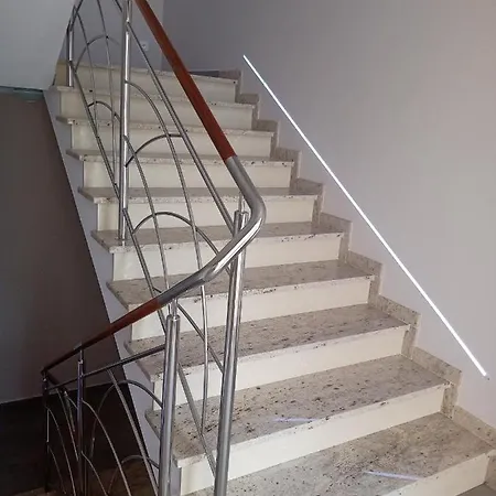 Mirella فندق مبيت وإفطار 3*