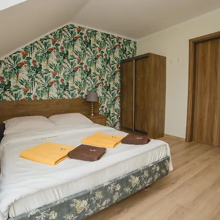 Mirella Bed & Breakfast *