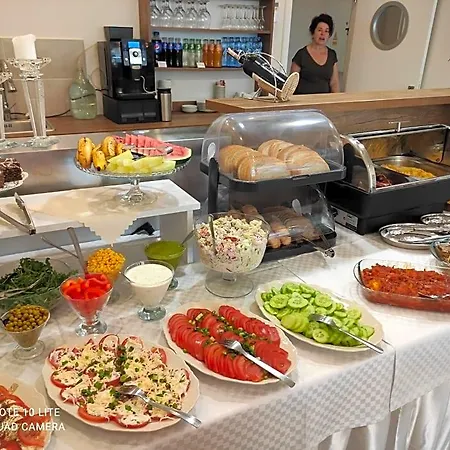 Mirella Dębki